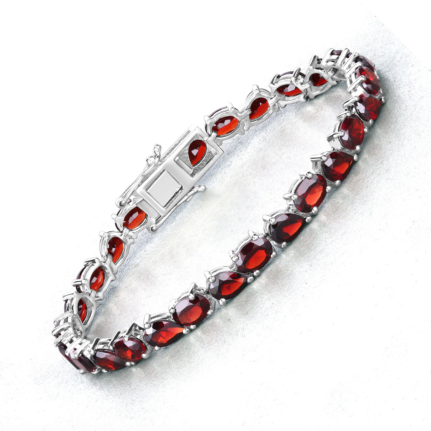 22.17 Carat Genuine Garnet .925 Sterling Silver Bracelet