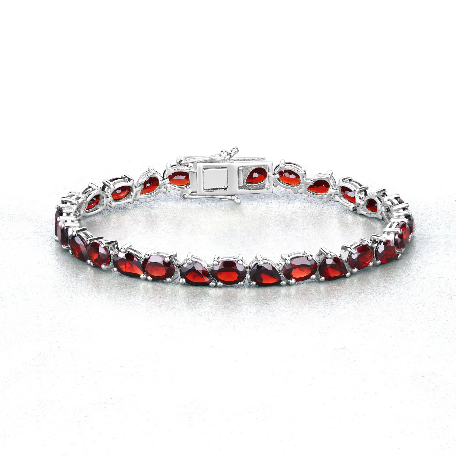 22.17 Carat Genuine Garnet .925 Sterling Silver Bracelet