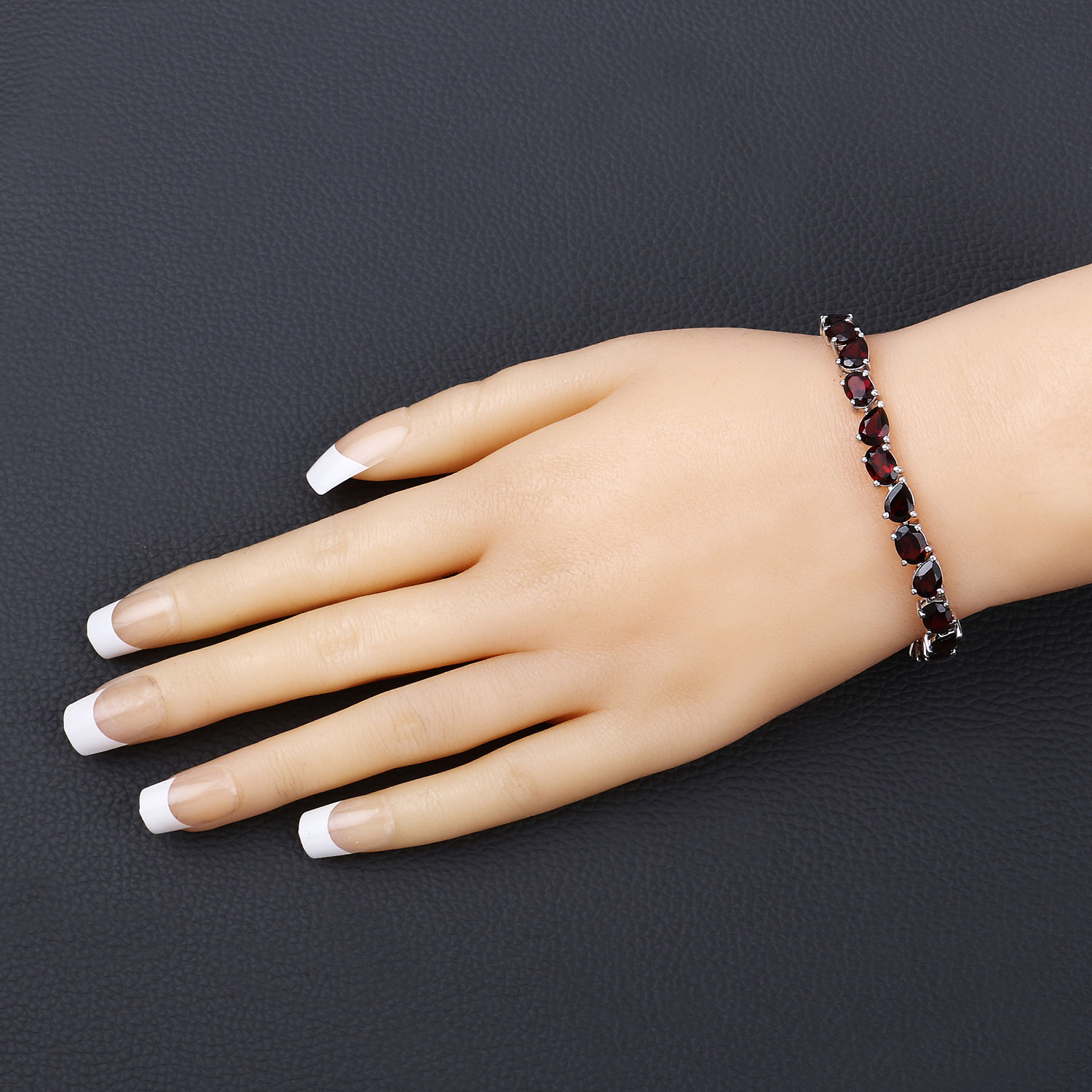 22.17 Carat Genuine Garnet .925 Sterling Silver Bracelet