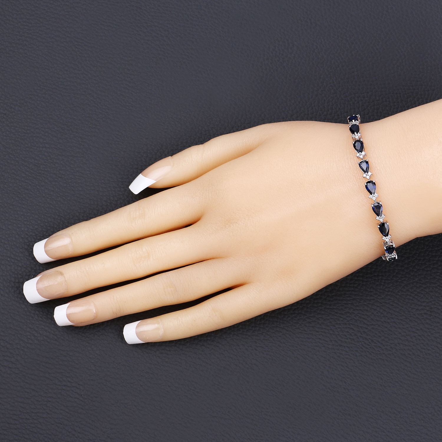9.32 Carat Genuine Blue Sapphire and White Diamond 14K White Gold Bracelet