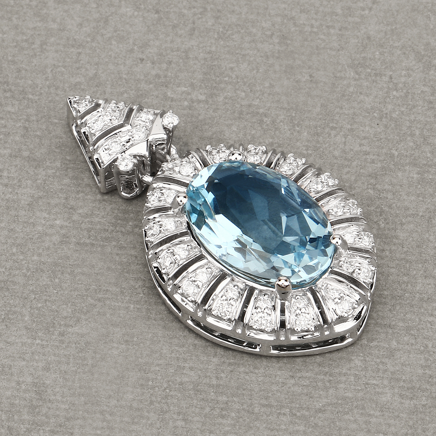 4.48 Carat Genuine Aquamarine and White Diamond 14K White Gold Pendant