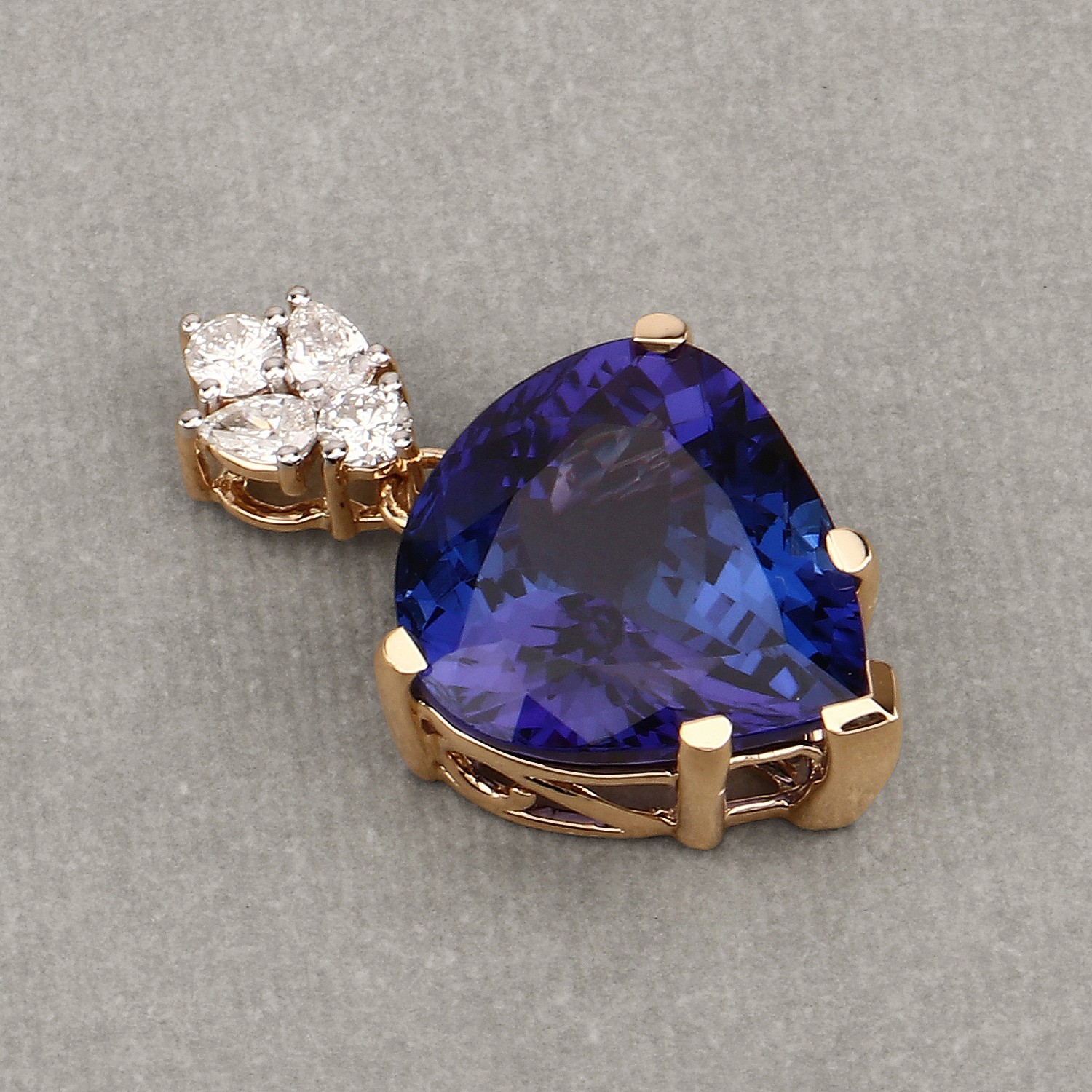 13.09 Carat Genuine Tanzanite and White Diamond 18K Yellow Gold Pendant