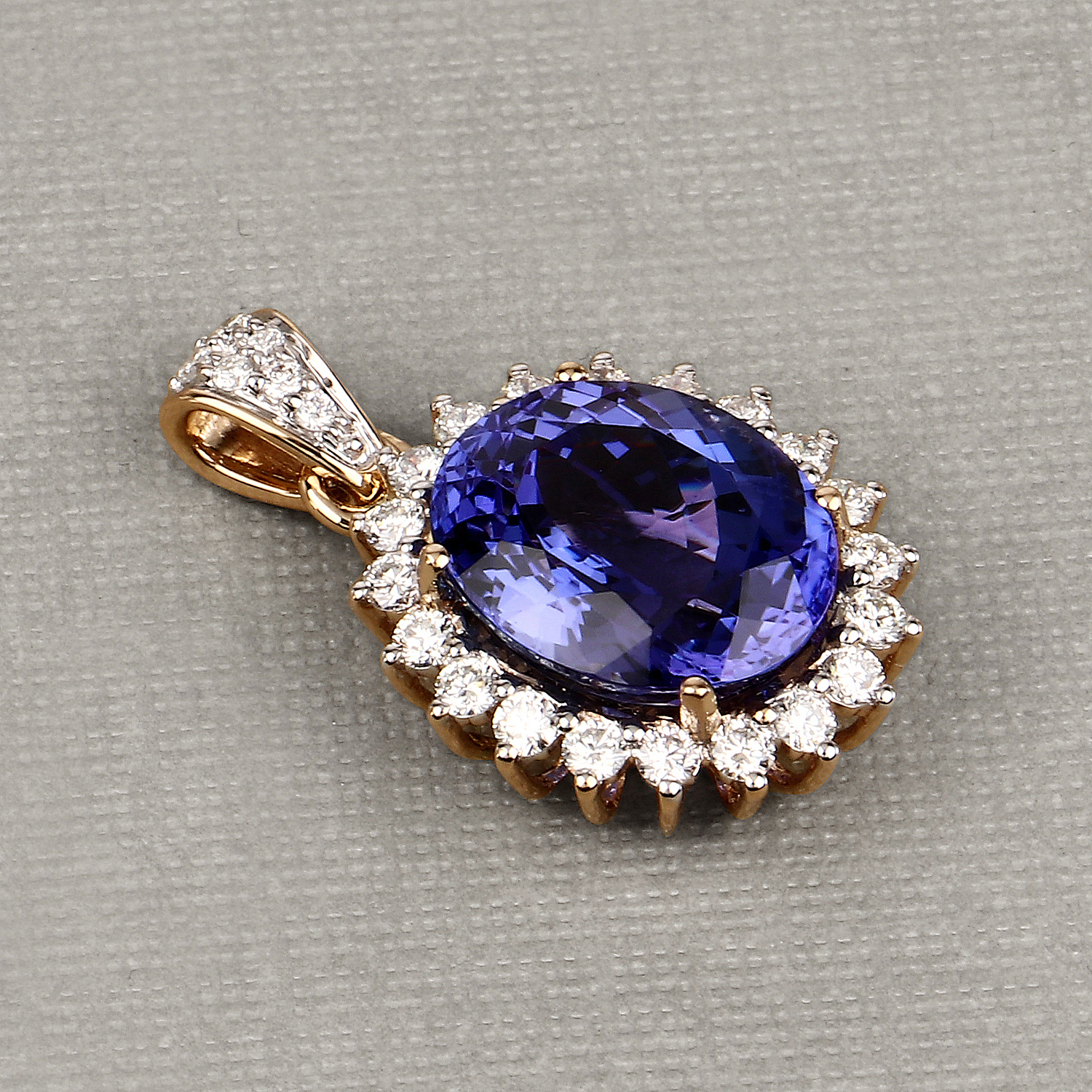 8.29 Carat Genuine Tanzanite and White Diamond 18K Yellow Gold Pendant
