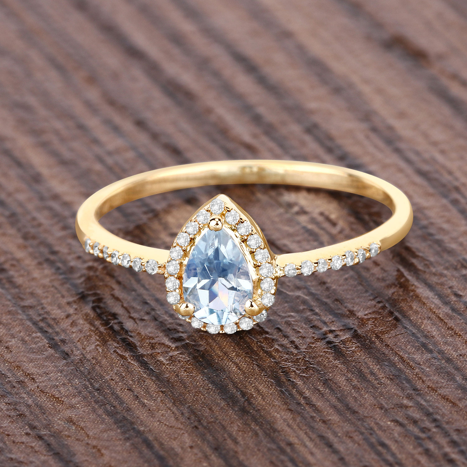 0.45 Carat Genuine Aquamarine and White Diamond 14K Yellow Gold Ring