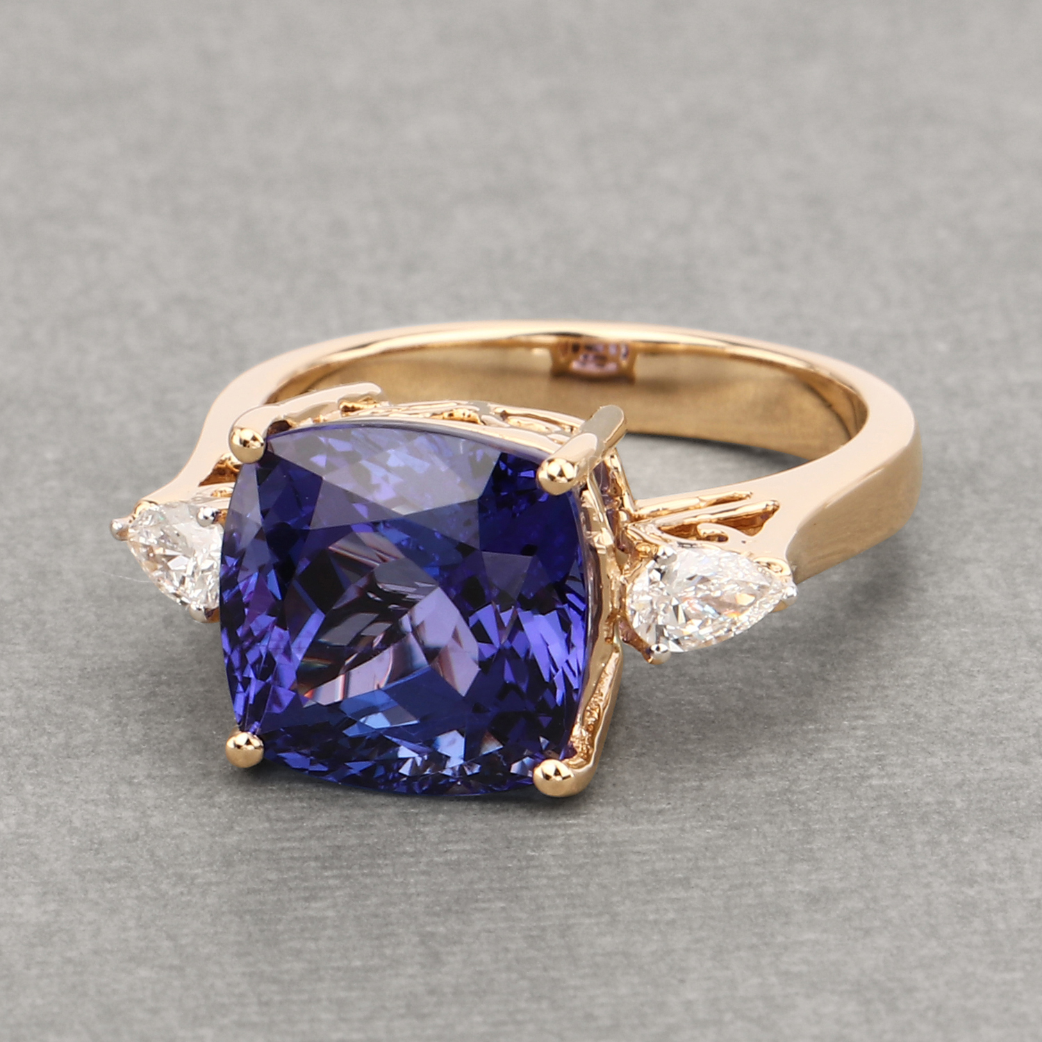 9.10 Carat Genuine Tanzanite and White Diamond 18K Yellow Gold Ring