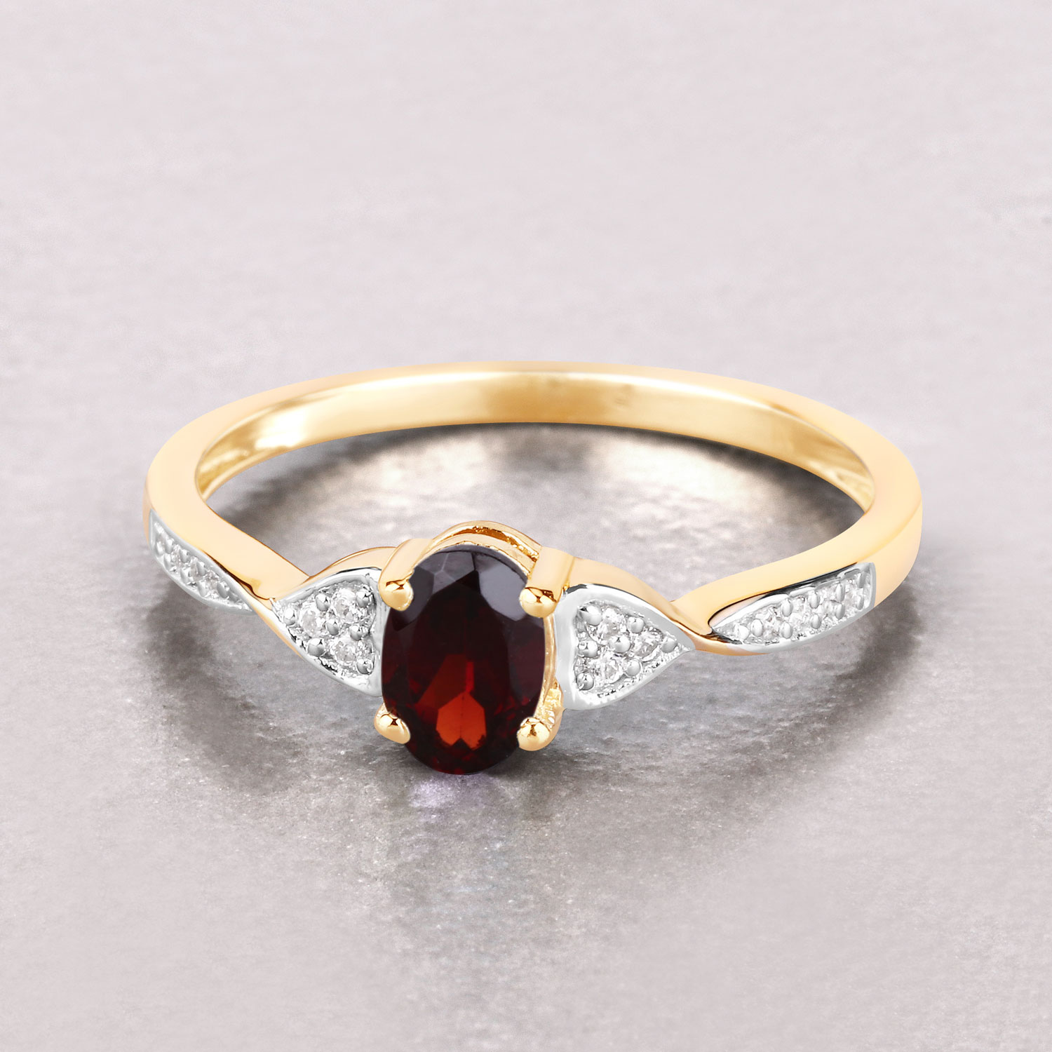 0.56 Carat Genuine Garnet and White Diamond 10K Yellow Gold Ring