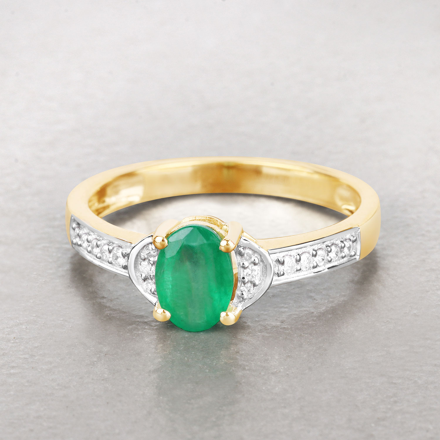 0.82 Carat Genuine Zambian Emerald and White Diamond 14K Yellow Gold Ring