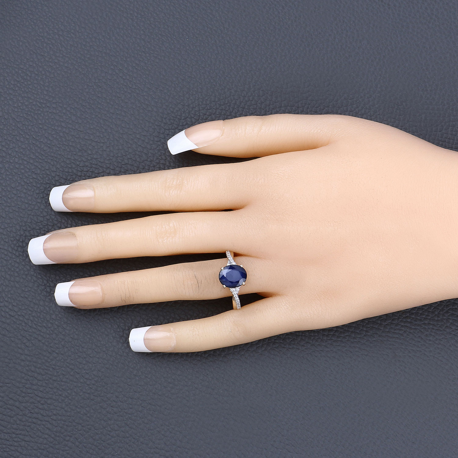 3.28 Carat Genuine Blue Sapphire and White Diamond 14K Yellow Gold Ring