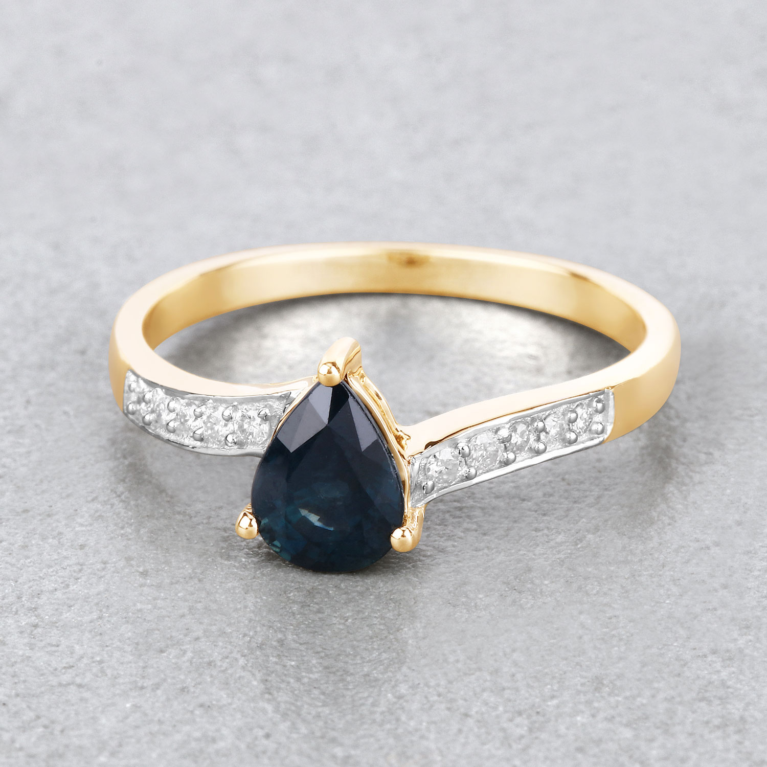 0.89 Carat Genuine Blue Sapphire and White Diamond 14K Yellow Gold Ring