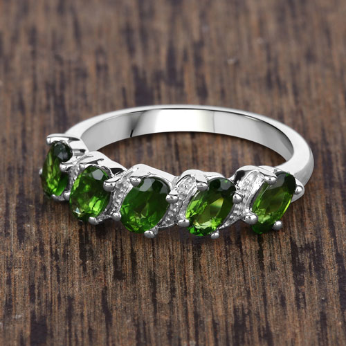 1.10 Carat Genuine Chrome Diopside .925 Sterling Silver Ring