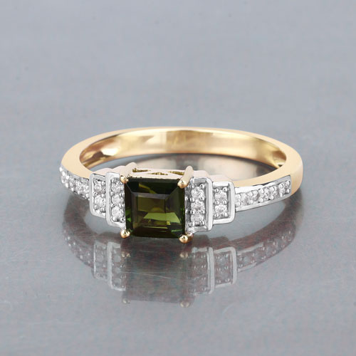 0.72 Carat Genuine Green Tourmaline and White Diamond 14K Yellow Gold Ring