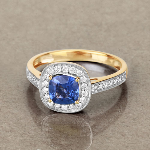 1.31 Carat Genuine Blue Sapphire and White Diamond 18K Yellow Gold Ring