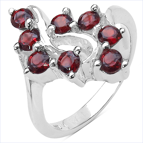 1.04 Carat Genuine Garnet .925 Sterling Silver Ring